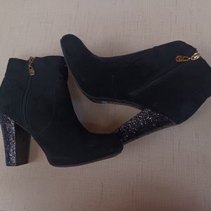 Black Sparkly Wedge Boots 10 Geuss